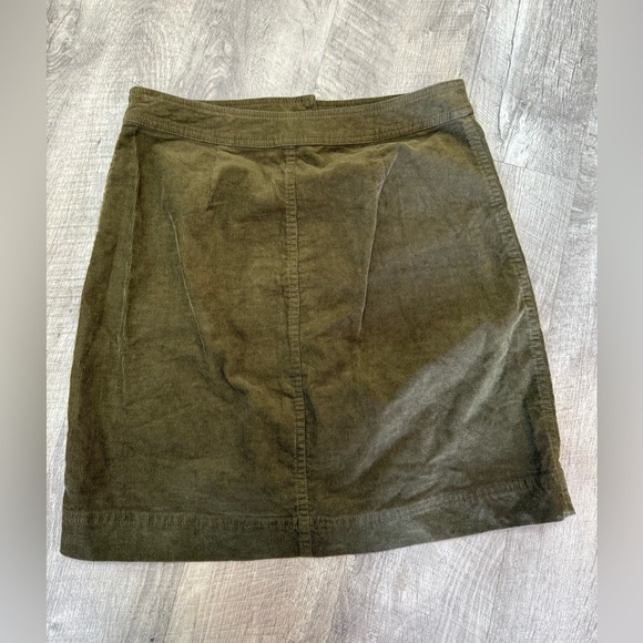 Cremieux Olive Button-Front Corduroy Skirt Size 4 - Picture 2 of 3